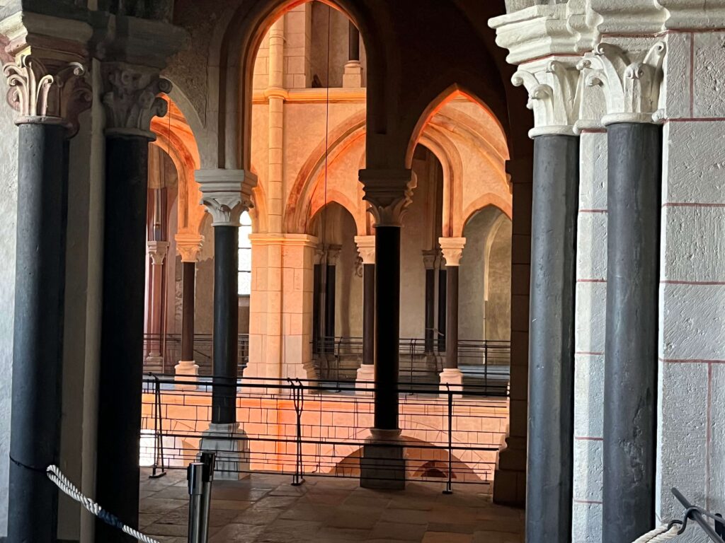 Abstimmung im Dom von oben