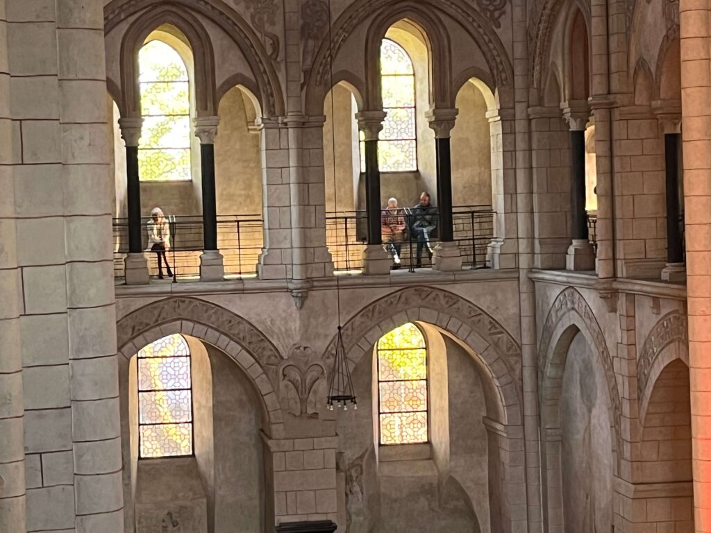 Abstimmung im Dom - Balkon