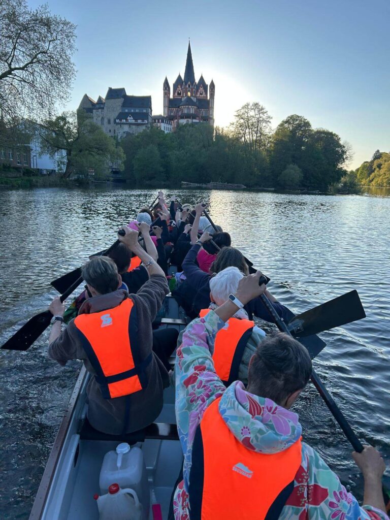 3 Schnupperpaddlerinnen auf der Lahn - Fotograf: Herr Sebastian Finhold